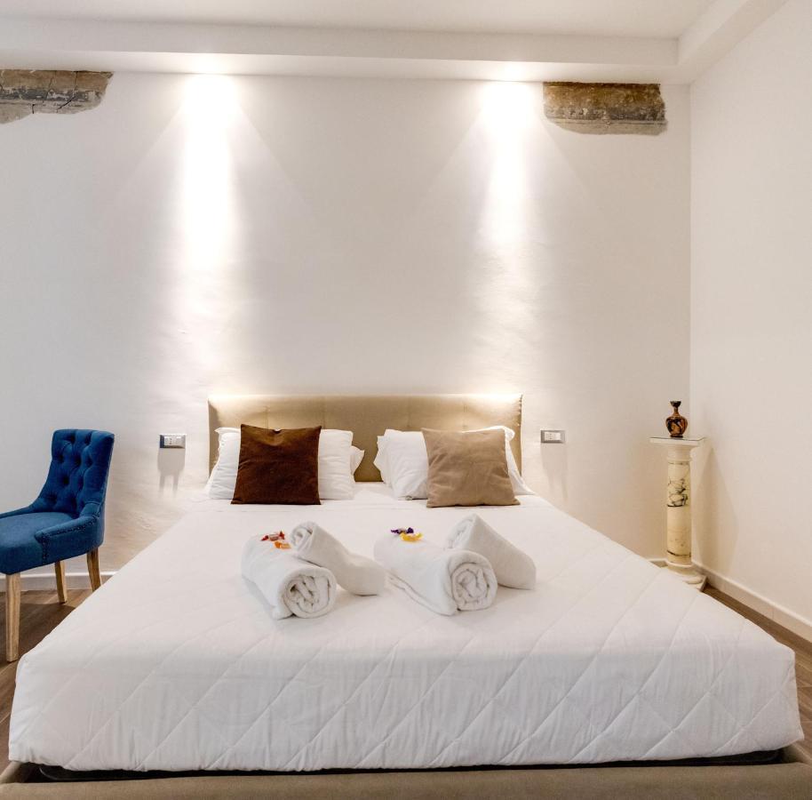 Отель Clavdia Flat Monti Рим Экстерьер фото