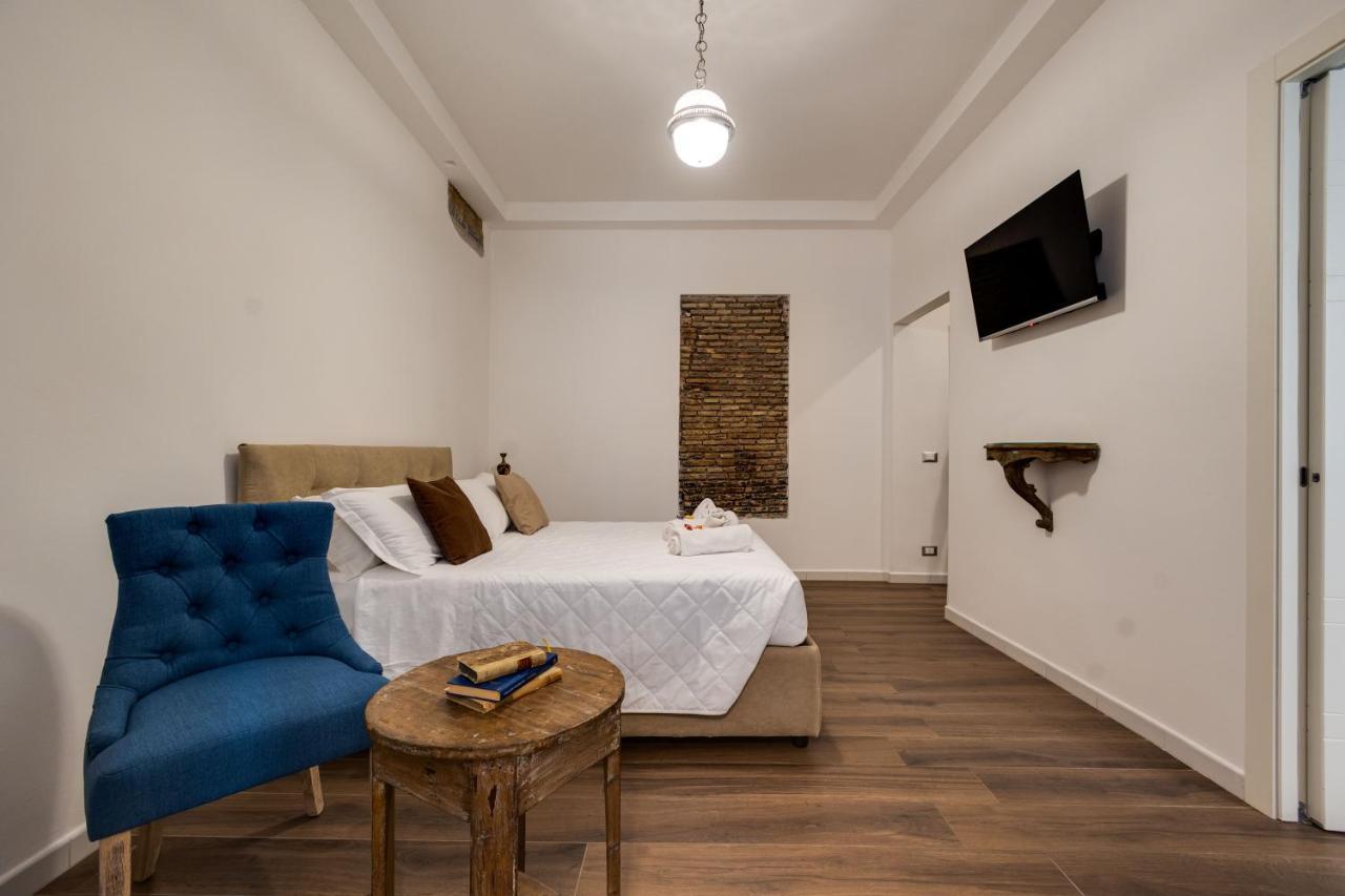 Отель Clavdia Flat Monti Рим Экстерьер фото