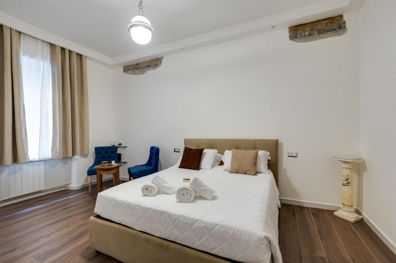 Отель Clavdia Flat Monti Рим Экстерьер фото