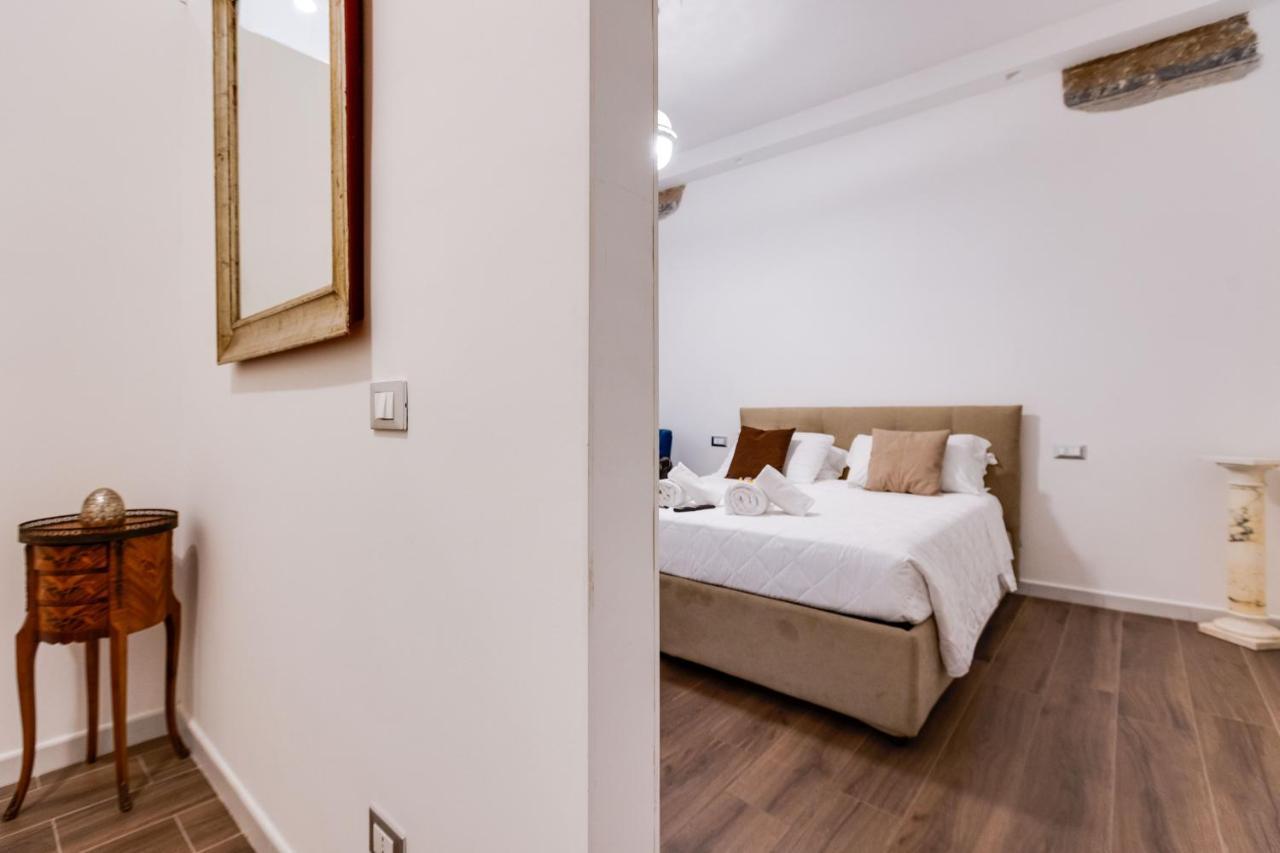 Отель Clavdia Flat Monti Рим Экстерьер фото