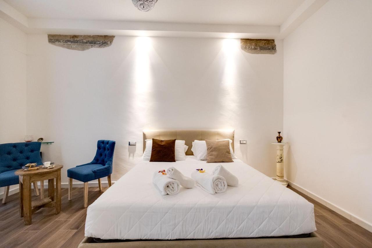 Отель Clavdia Flat Monti Рим Экстерьер фото